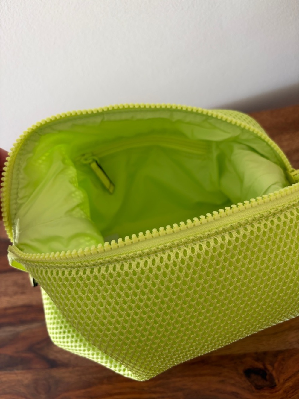 Victoria's Secret VSX Mesh Snap Makeup Bag - Picture 6 of 8